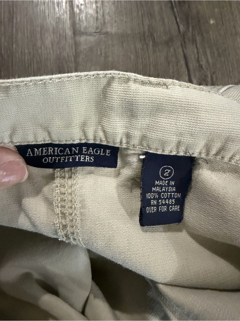 American Eagle Outfitters Khaki Mini Skirt Size 2 Cotton Low Rise Casual Y2 - Picture 4 of 6